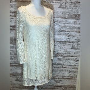 Shabby Lace short dress with bell sleeve